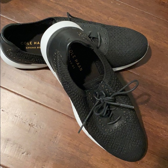 cole haan black tennis shoes